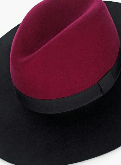 CHICO\'S CHIC STUNNING COLORBLOCK FEDORA HAT BLACK&MAROON NWT!TOOK OUT OF PLASTIC